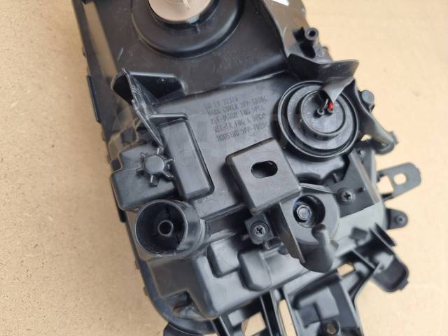 Фара левая RVR GA3W