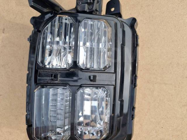 Фара правая RVR GA3W