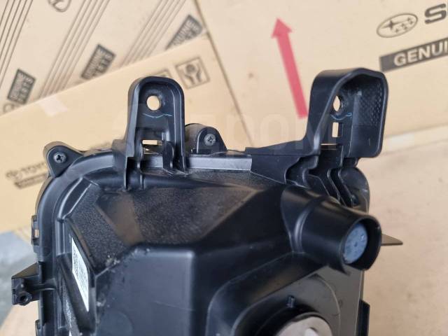 Фара правая RVR GA3W