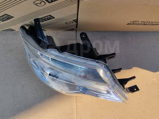 Фара правая Serena C26