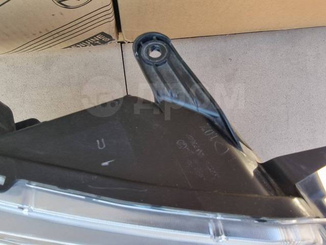 Фара правая Serena C26