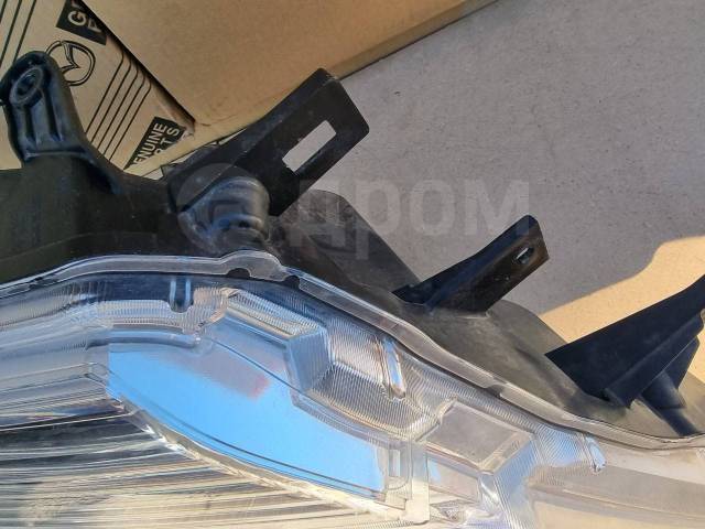 Фара правая Serena C26