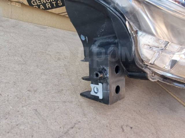 Фара правая Serena C26