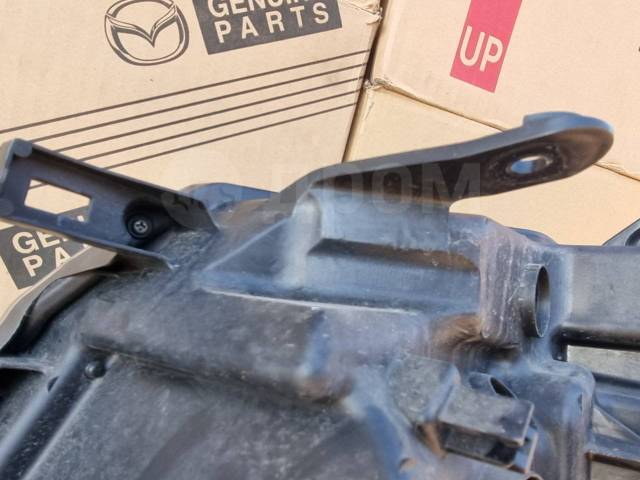 Фара правая Serena C26