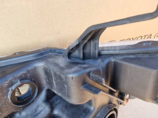 Фара правая Serena C26