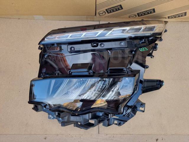 Запчасть фара левая Toyota Voxy ZWR90W 81150V1050 контрактная Фара левая Toyota Voxy ZWR90W 81150V1050 контрактная