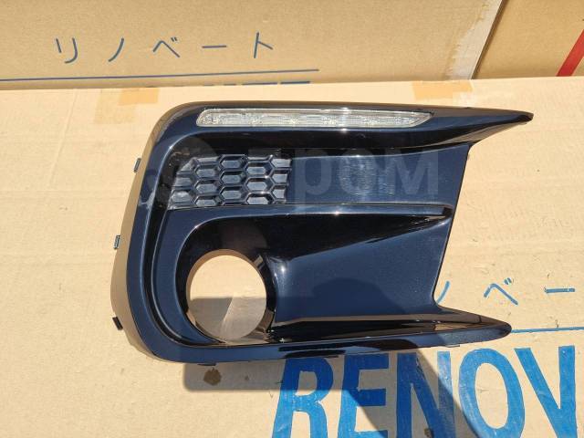 Накладка противотуманной фары правая Subaru WRX STI VA FA20F 60405 контрактная