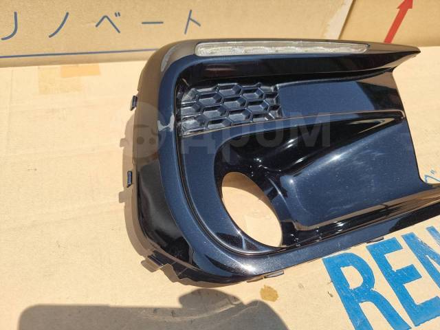 Накладка противотуманной фары правая WRX STI VA FA20F