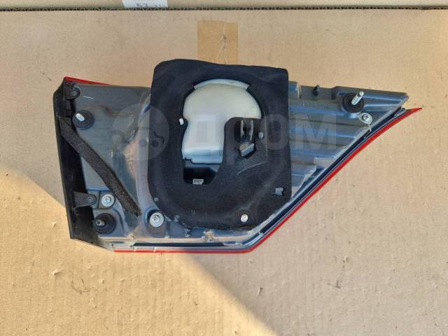 Стоп-сигнал правый LS460 USF40