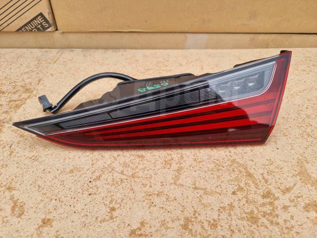 Стоп-сигнал правый Lexus ES200 ASV60 33253 контрактная