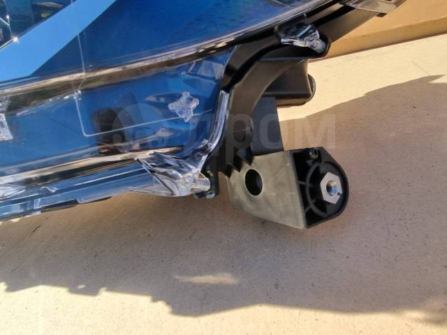 Фара передняя левая Corolla Cross 2020-2023 ( MVA10 ) Фара передняя левая Corolla Cross 2020-2023 ( MVA10 )