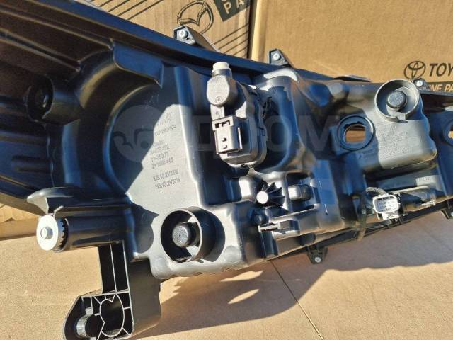 Фара передняя левая Corolla Cross 2020-2023 ( MVA10 ) Фара передняя левая Corolla Cross 2020-2023 ( MVA10 )