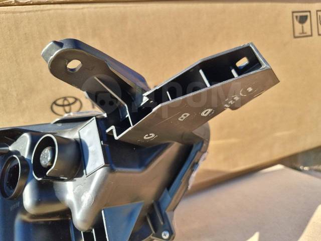 Фара передняя левая Corolla Cross 2020-2023 ( MVA10 ) Фара передняя левая Corolla Cross 2020-2023 ( MVA10 )