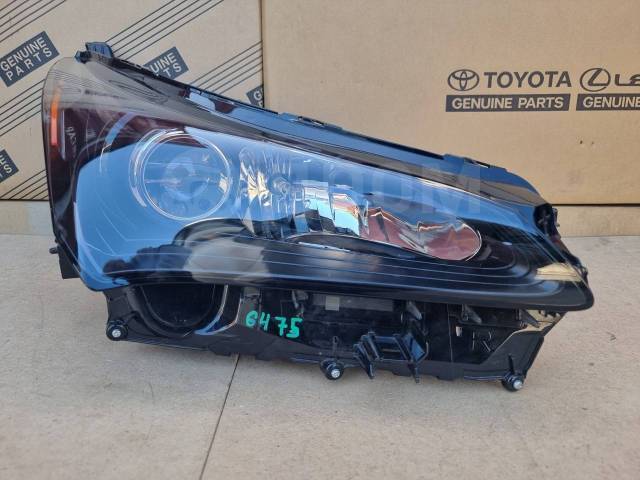 Фара передняя правая NX200 2014-2017 ZGZ10