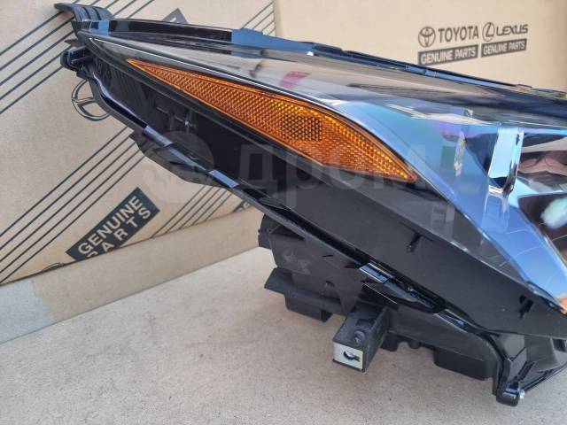 Фара передняя правая NX200 2014-2017 ZGZ10