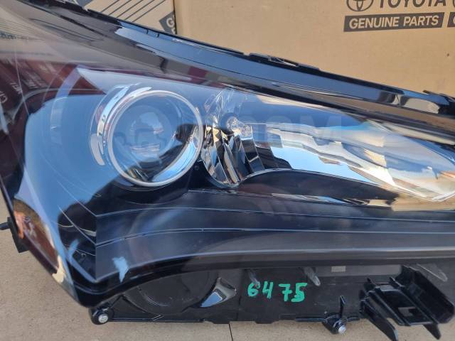 Фара передняя правая NX200 2014-2017 ZGZ10