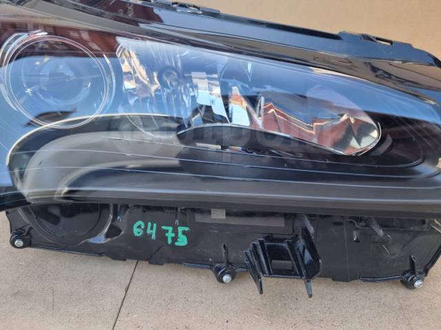 Фара передняя правая NX200 2014-2017 ZGZ10