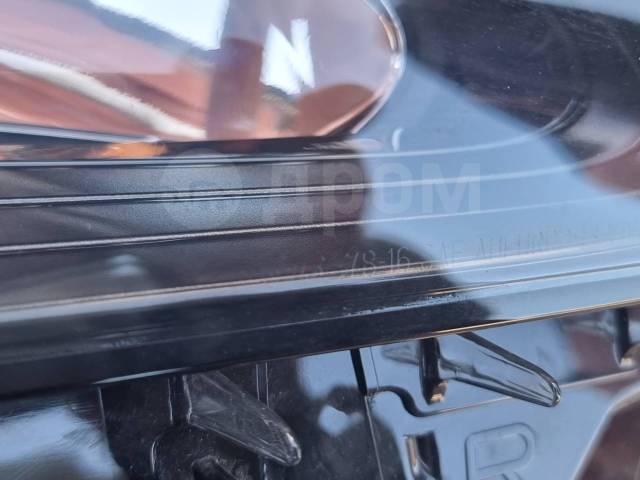 Фара передняя правая NX200 2014-2017 ZGZ10