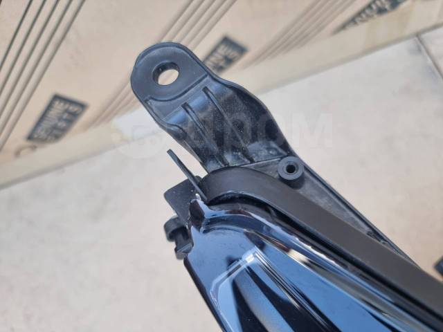 Фара передняя правая NX200 2014-2017 ZGZ10