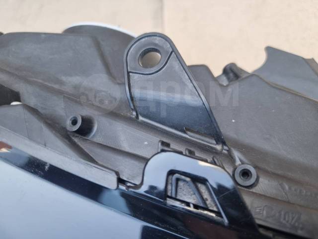 Фара передняя правая NX200 2014-2017 ZGZ10