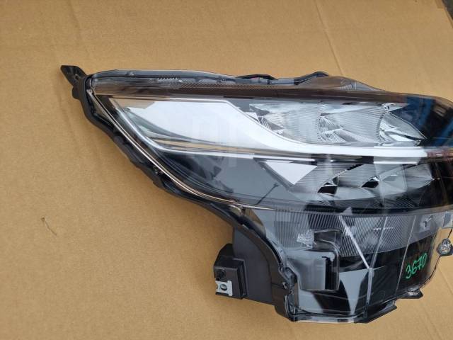 Фара правая eK B35A BR06 Фара правая eK B35A BR06