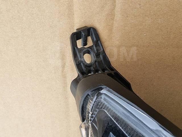 Фара правая eK B35A BR06 Фара правая eK B35A BR06