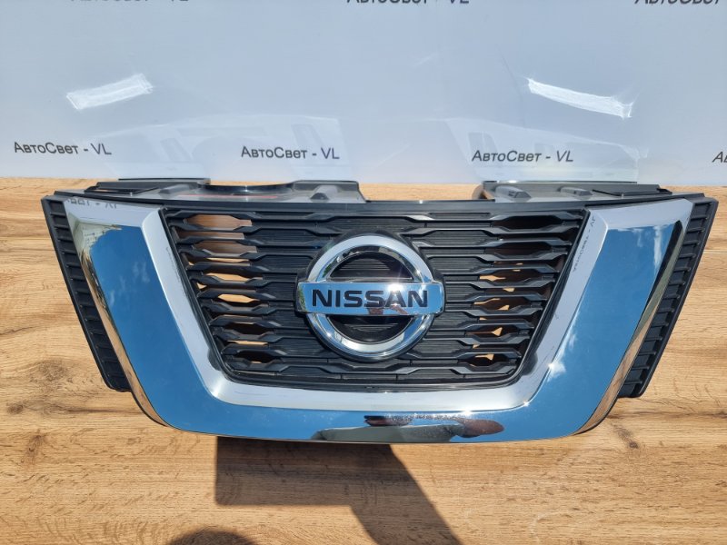 Решетка радиатора передняя Nissan X-Trail 2017-2020 T32 62310-6FR5A контрактная