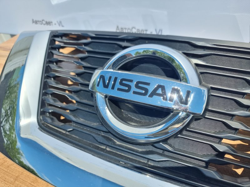 Решетка радиатора передняя X-Trail 2017-2020 T32