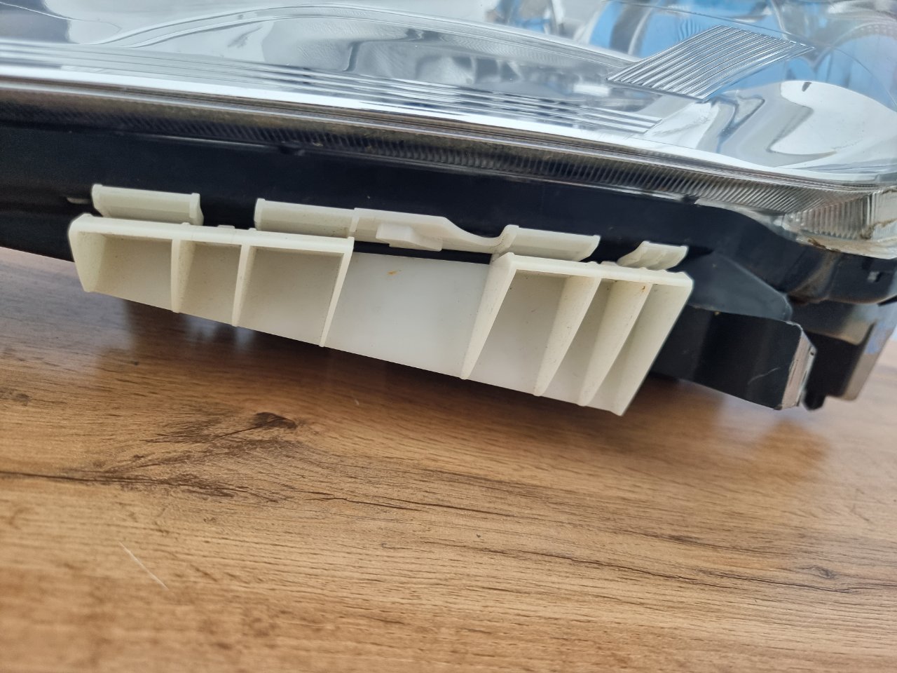 Фара светодиодная передняя левая Leaf 2009-2017 AZE0 ZE0 Фара светодиодная передняя левая Leaf 2009-2017 AZE0 ZE0