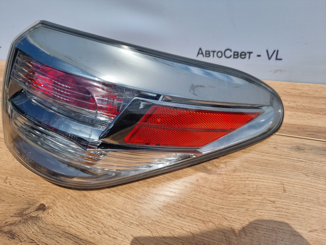 Стоп-сигнал задний правый Lexus RX270 ( AL10 )