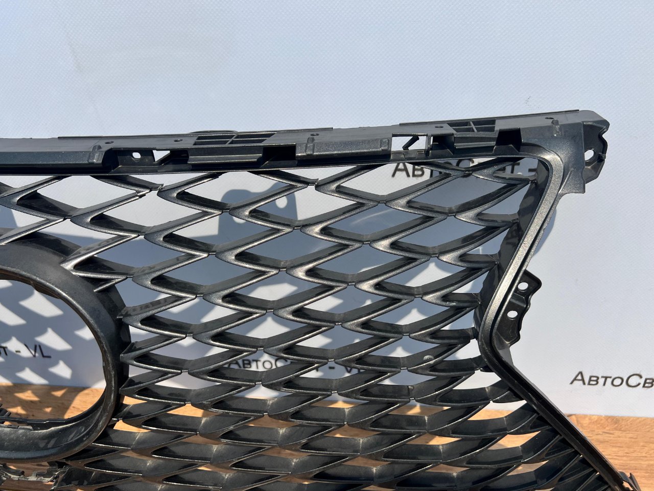 Решетка радиатора передняя Lexus RX200t ( AL20
