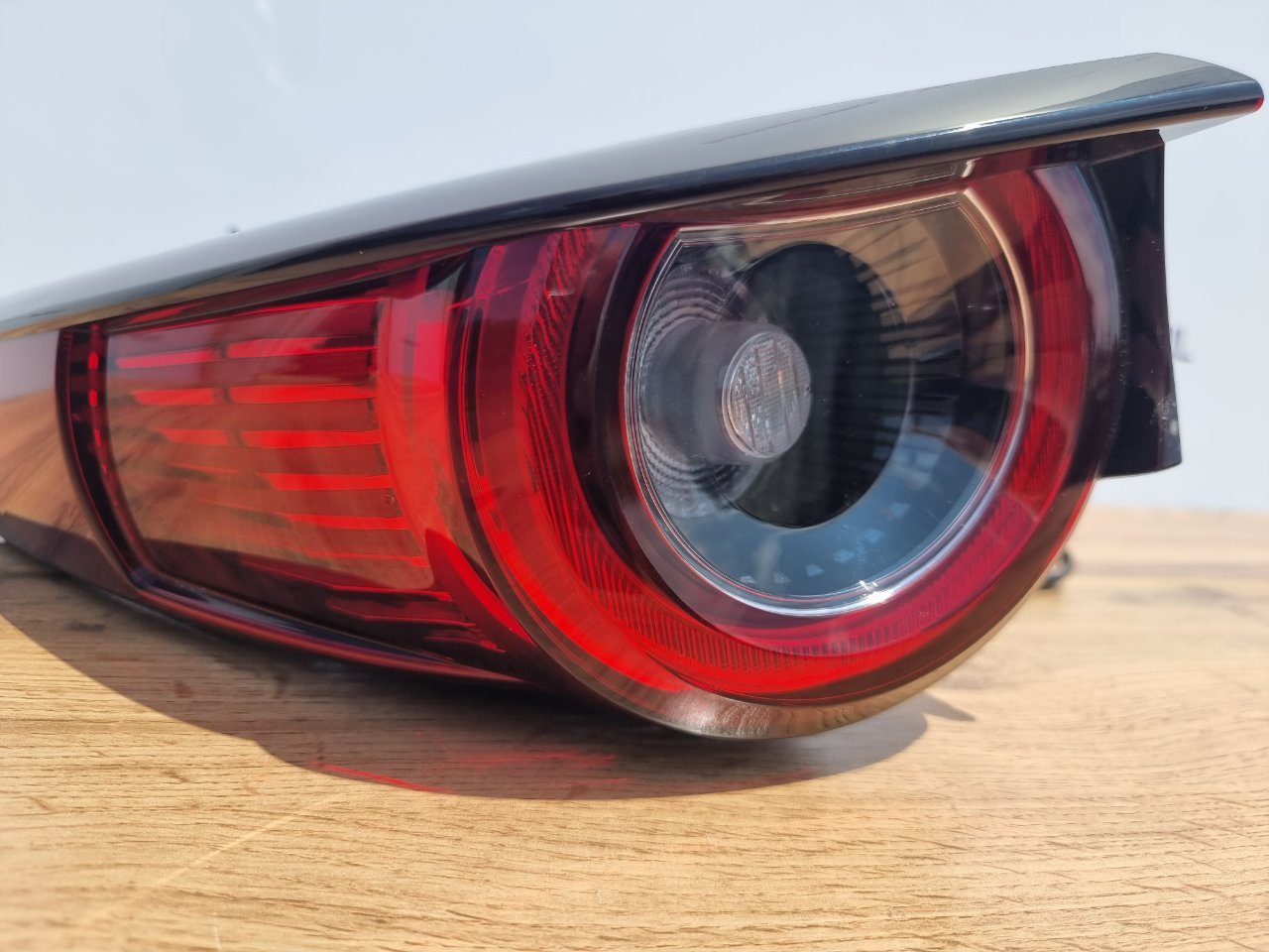 Стоп-сигнал задний левый CX-30 2019-2023 DM8P