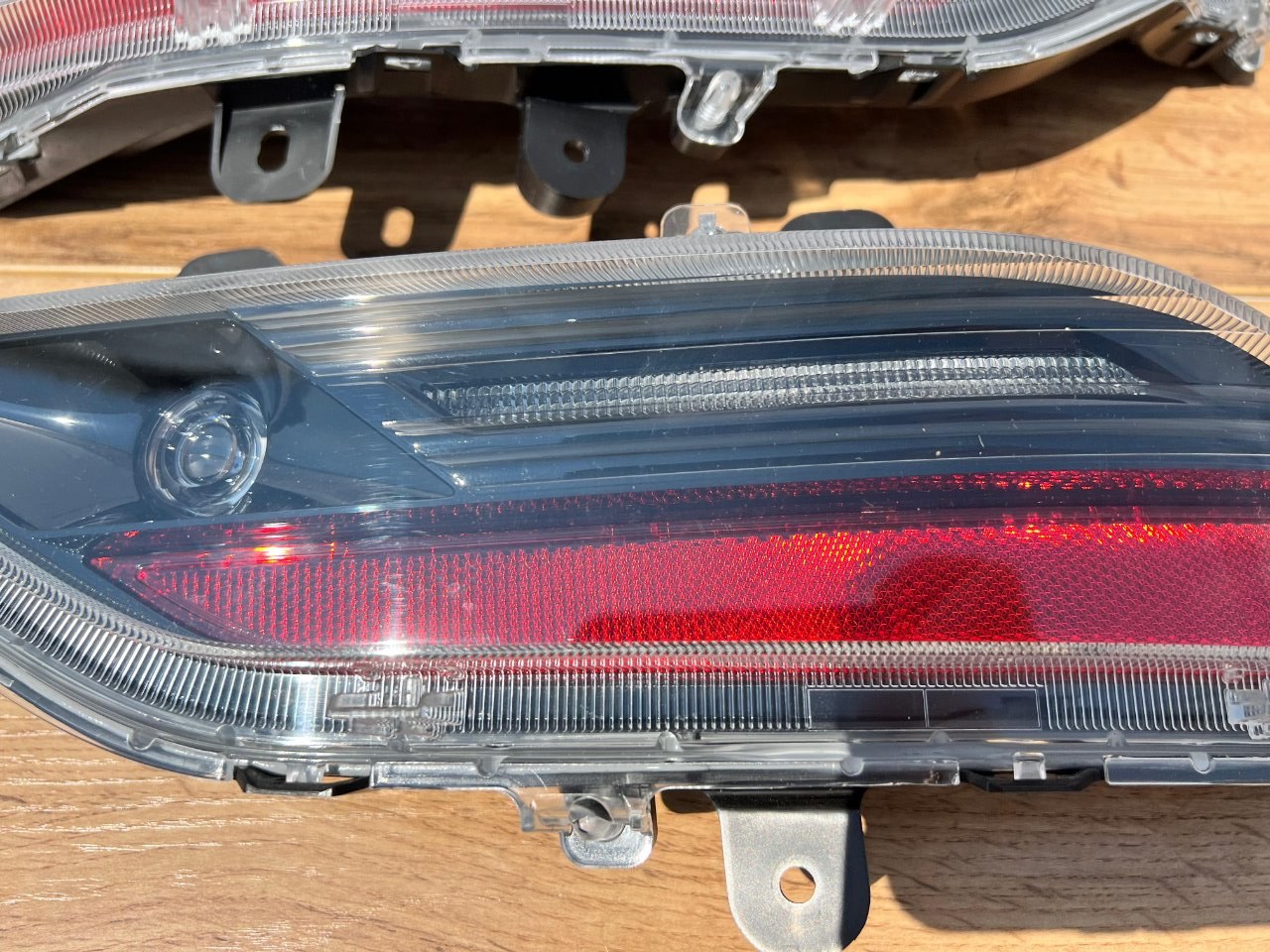 Поворотник в бампер задний Toyota Harrier ( XU80 ) Поворотник в бампер задний Toyota Harrier ( XU80 )