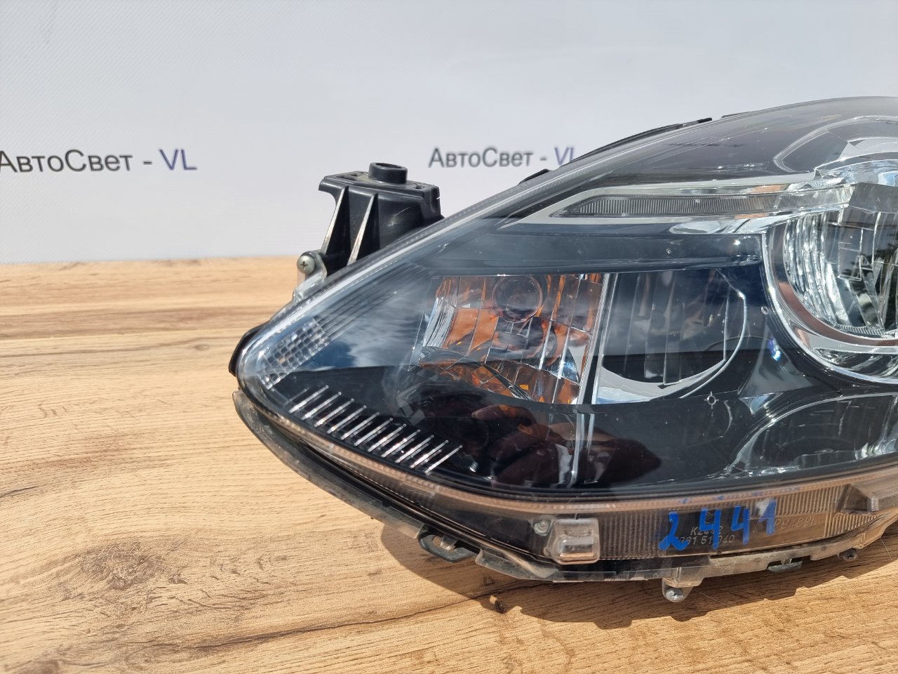 Фара светодиодная передняя левая Demio 2011-2014 ( DE )