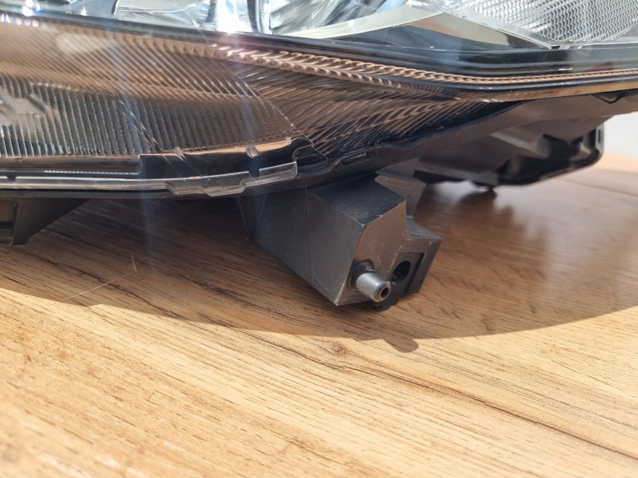 Фара светодиодная передняя левая Demio 2011-2014 ( DE )