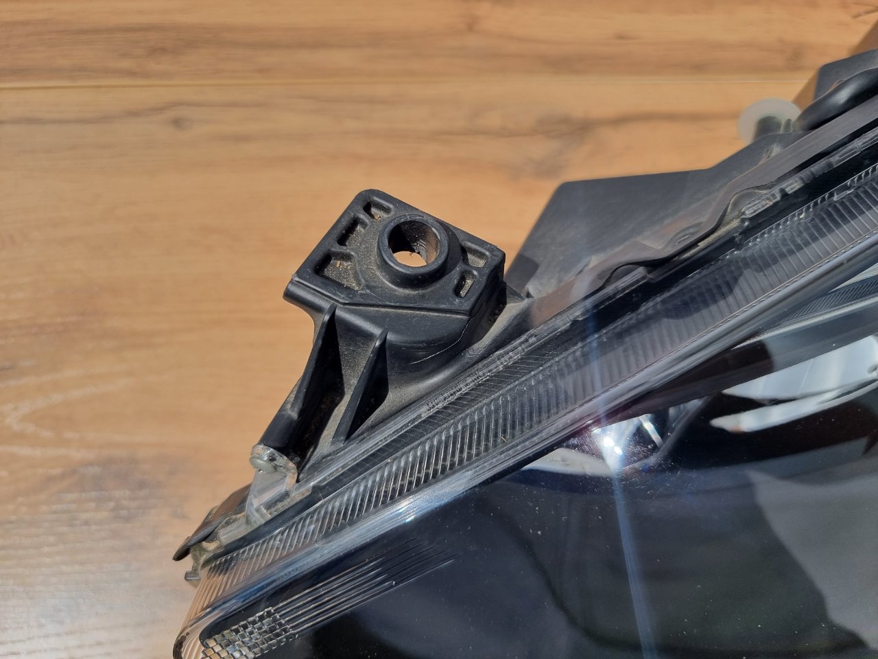 Фара светодиодная передняя левая Demio 2011-2014 ( DE )