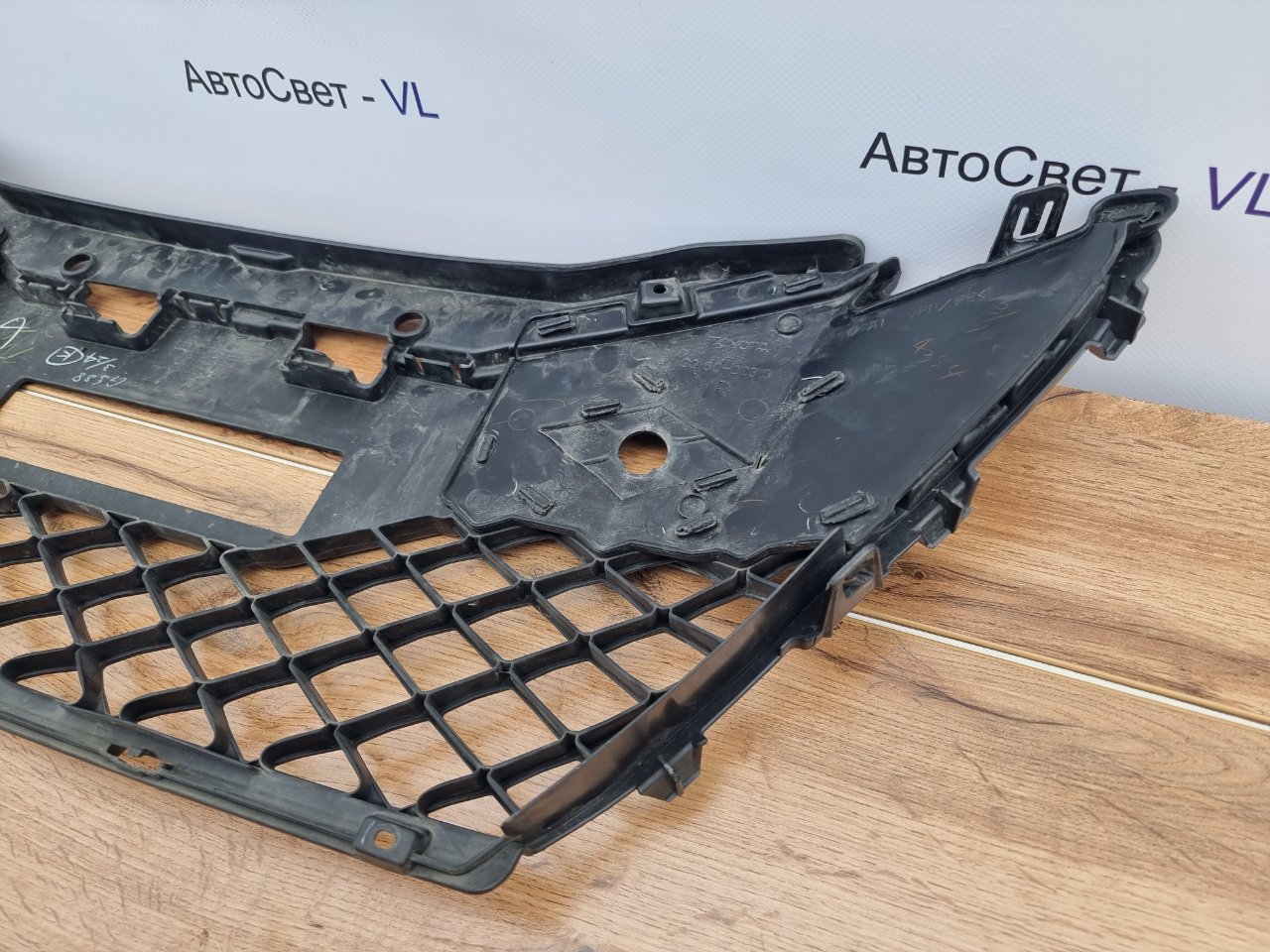 Решетка радиатора передняя Crown 2012-2015 ( S210 ) Решетка радиатора передняя Crown 2012-2015 ( S210 )