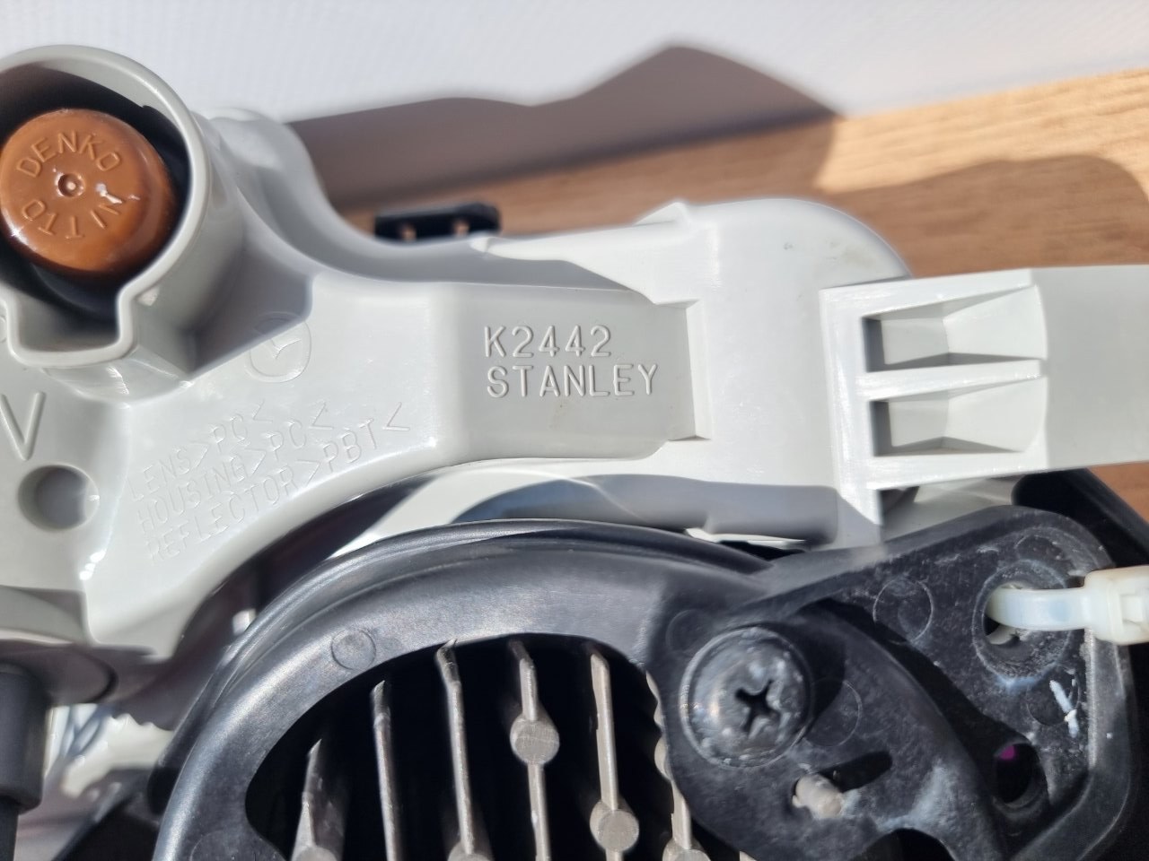 Фара противотуманная передняя правая Axela 2016-2019 ( BM )