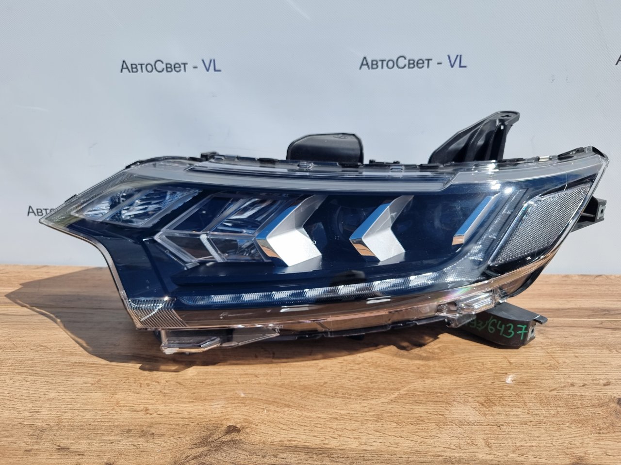 Фара светодиодная передняя левая Mitsubishi Outlander 2018-2021 GF2W ECM92101E30 контрактная