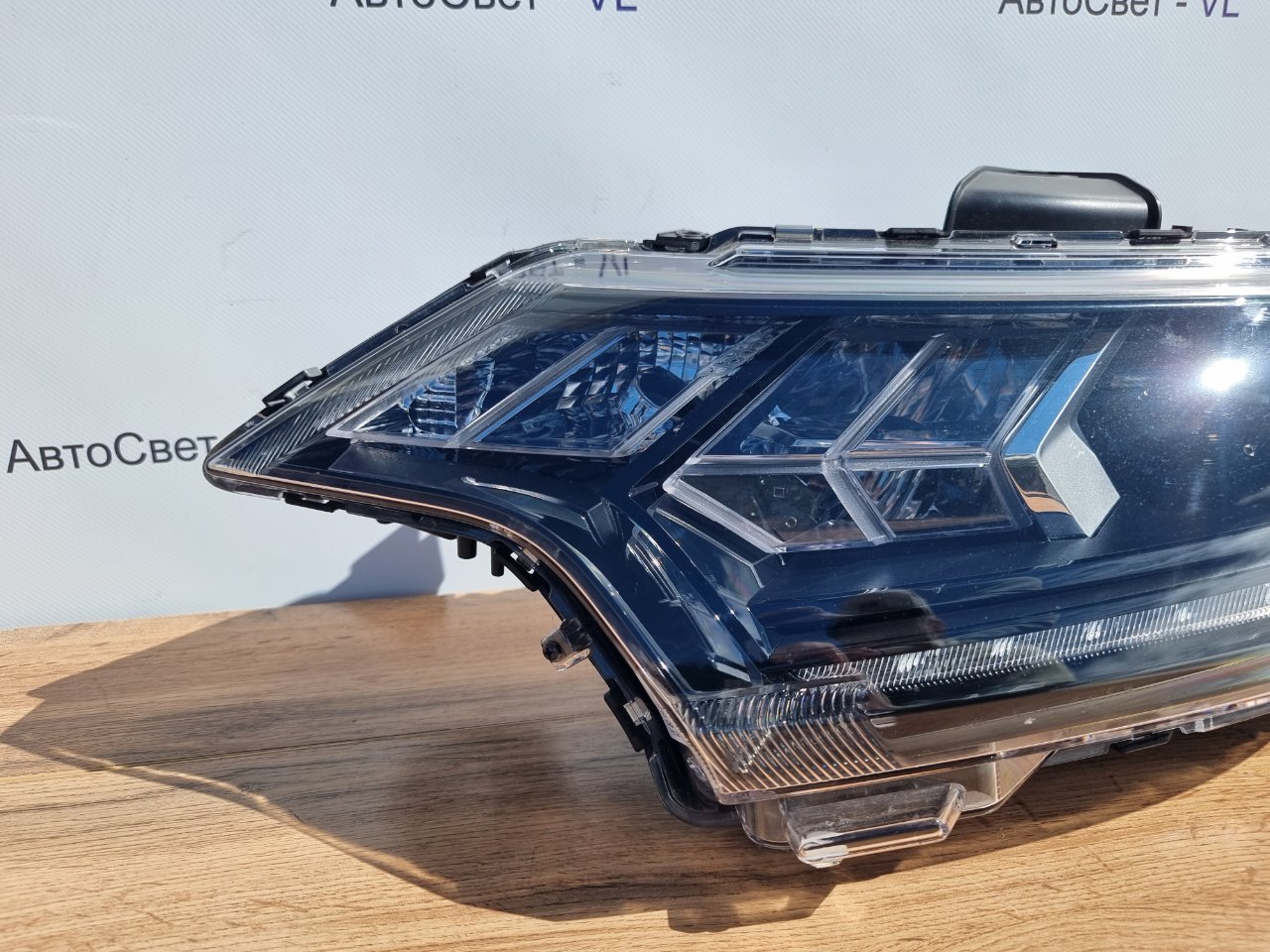 Фара светодиодная передняя левая Mitsubishi Outlander GF2W