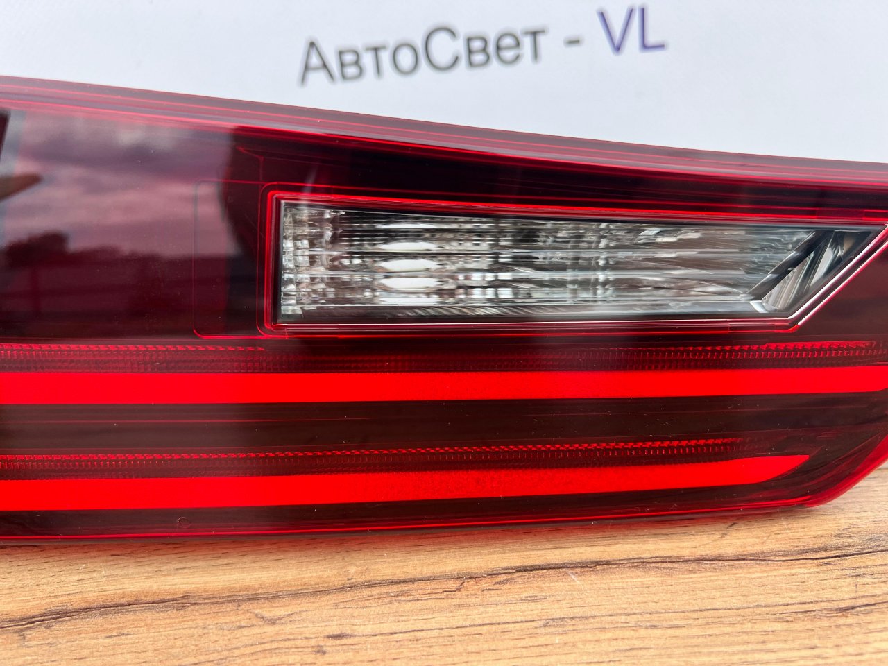Стоп-сигнал задний левый Lexus IS350 ( XE30 )