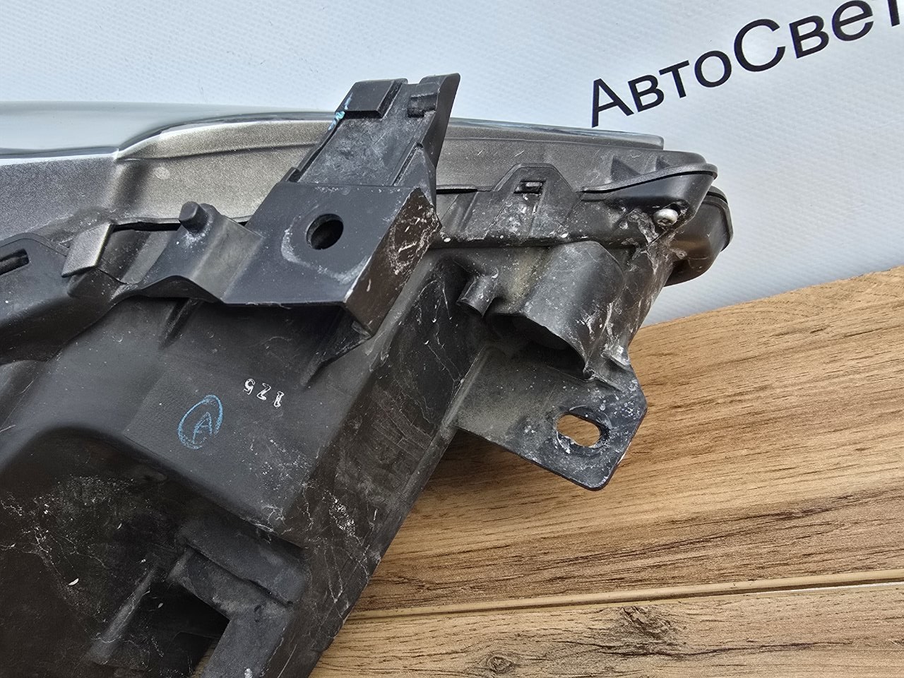 Фары ксеноновые передние GS250 2011-2015 ( L10 )