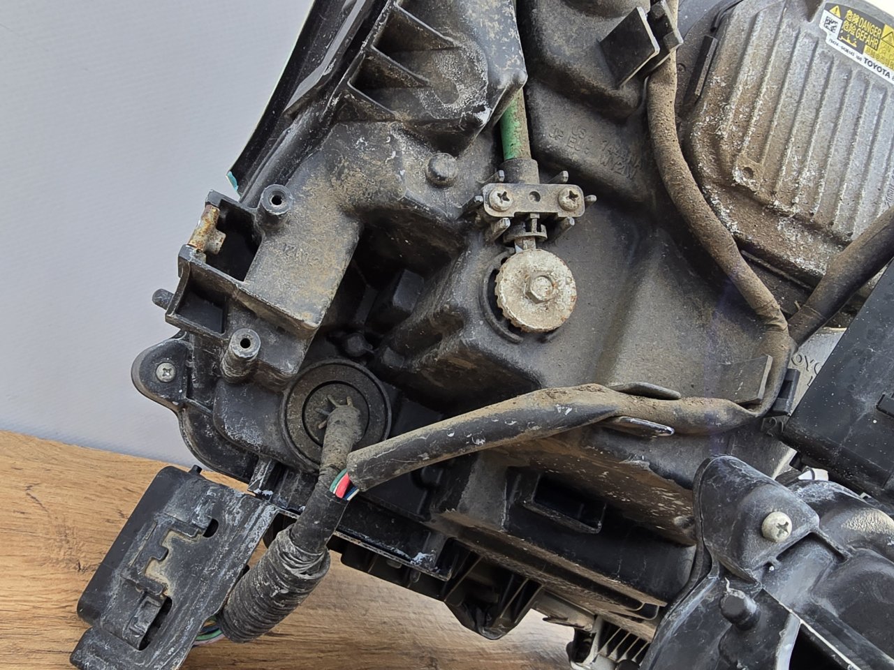Фары ксеноновые передние GS250 2011-2015 ( L10 )