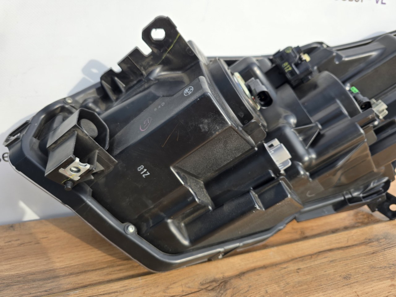 Фара галогеновая передняя правая Vezel 2018-2021 ( RU )