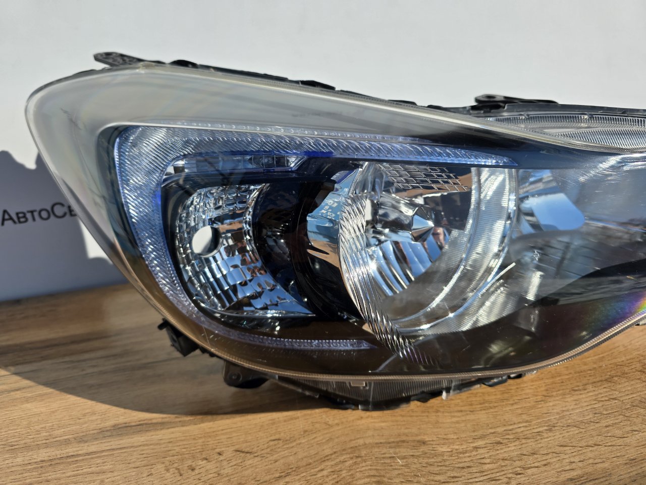 Фара ксеноновая передняя левая Subaru Impreza ( GP GJ )