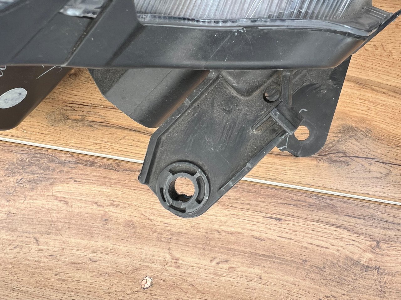 Фара светодиодная передняя Escudo 2015-2018 YD21S