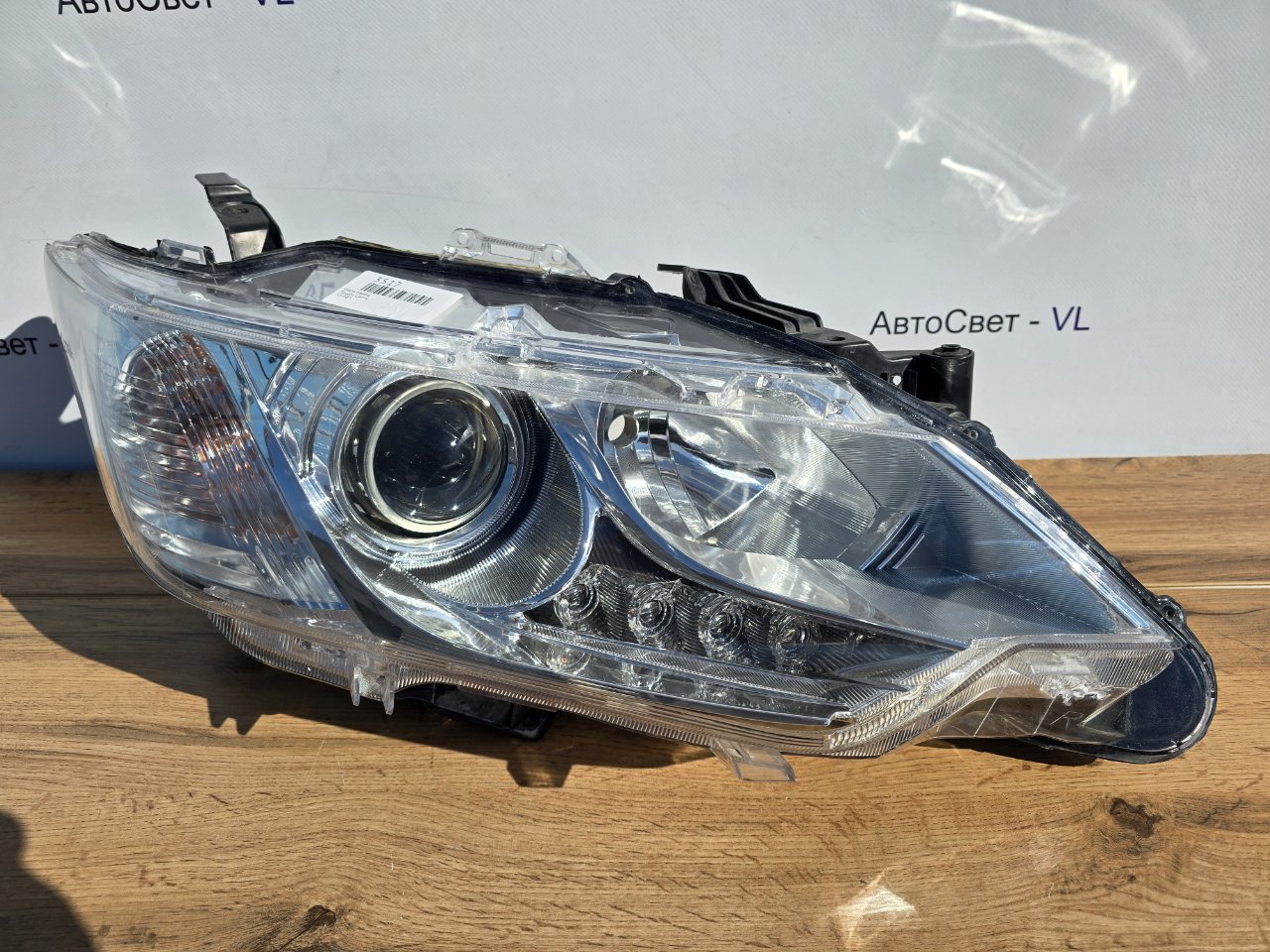 Фара ксеноновая передняя правая Toyota Camry 2014-2017 XV55 33-185 контрактная