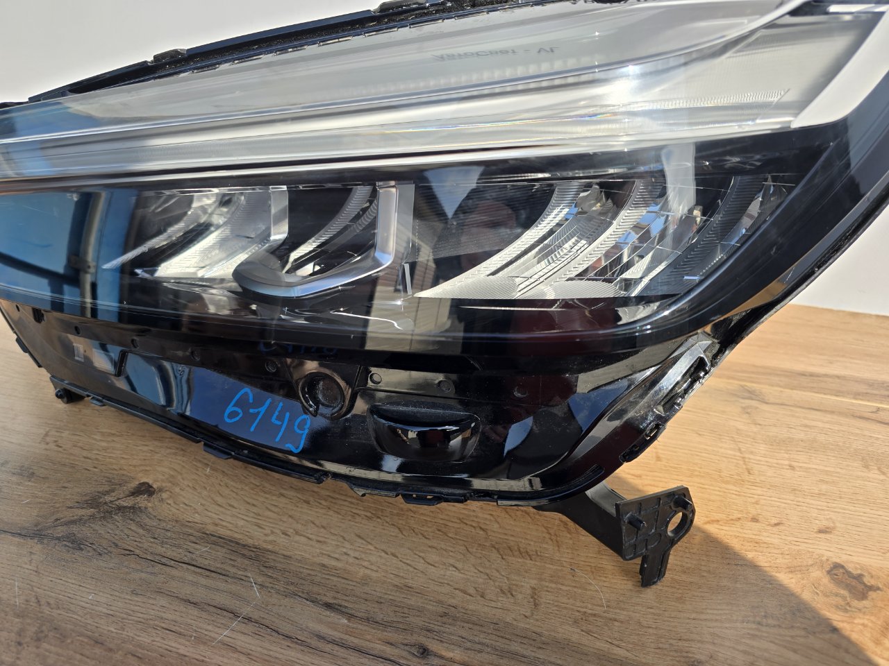 Фара светодиодная передняя левая Vezel 2021-2024 ( RV )