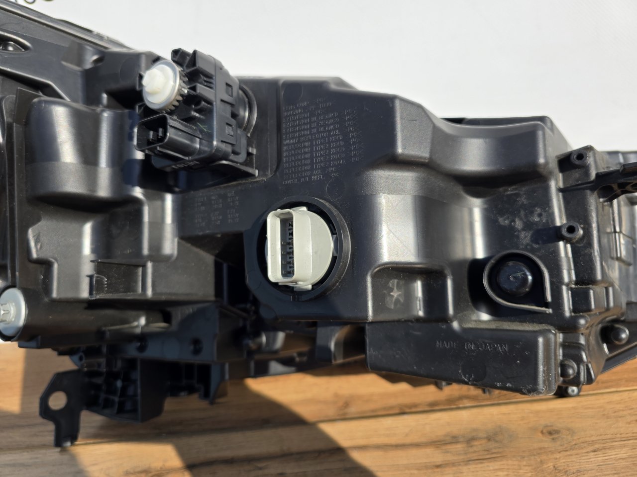 Фара светодиодная передняя левая Vezel 2021-2024 ( RV )