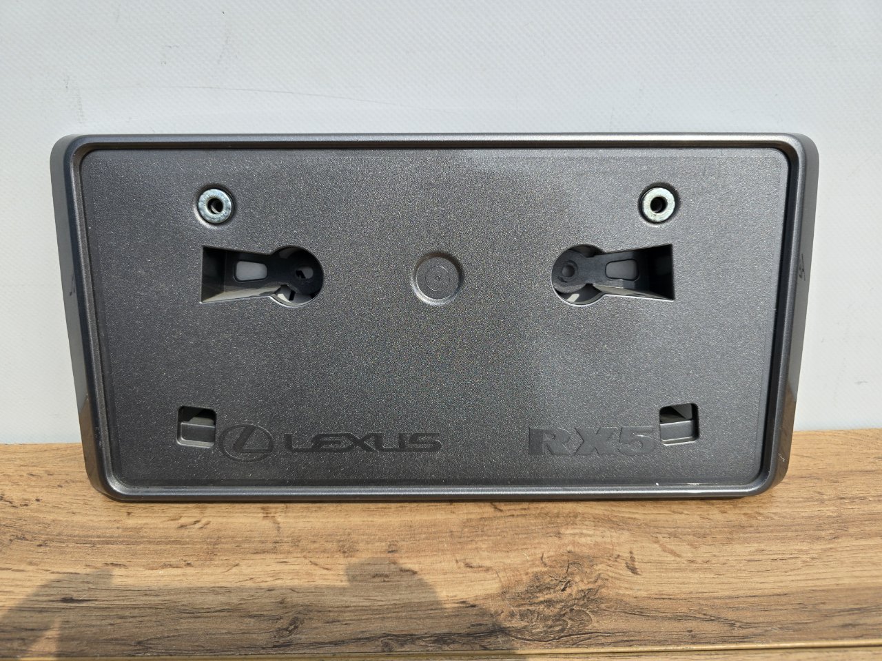 Площадка номерного знака передняя Lexus RX350h 2022-2024 AALH10 08407-48200 контрактная